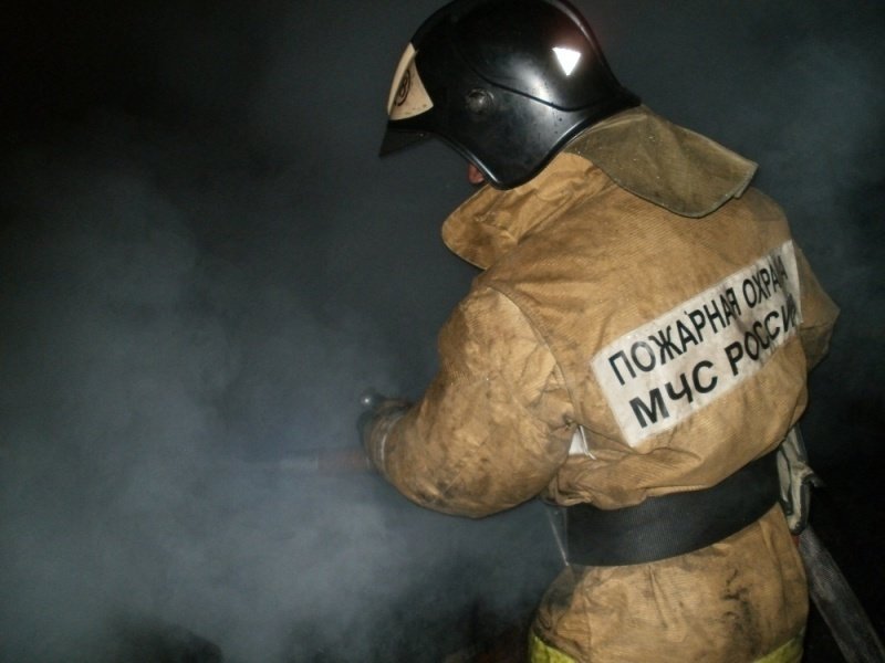 Пожарные спасли мужчину при тушении кафе в поселке Карымское